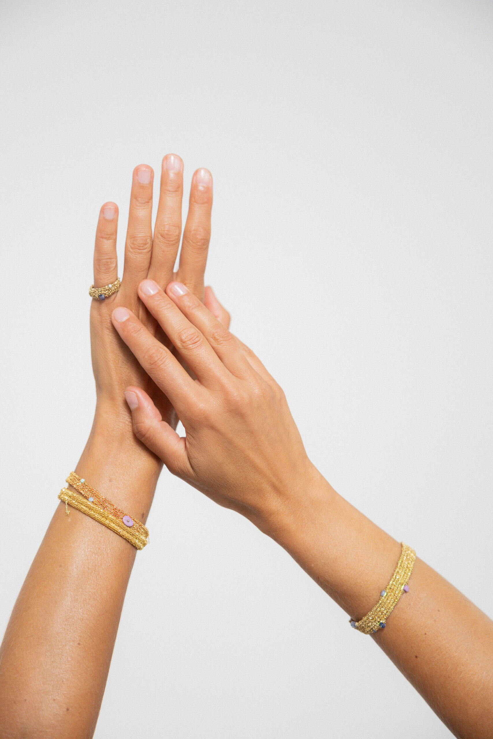 Pierścionek OH MESH! limited z tanzanitem i perłą słodkowodną - obrazek 7