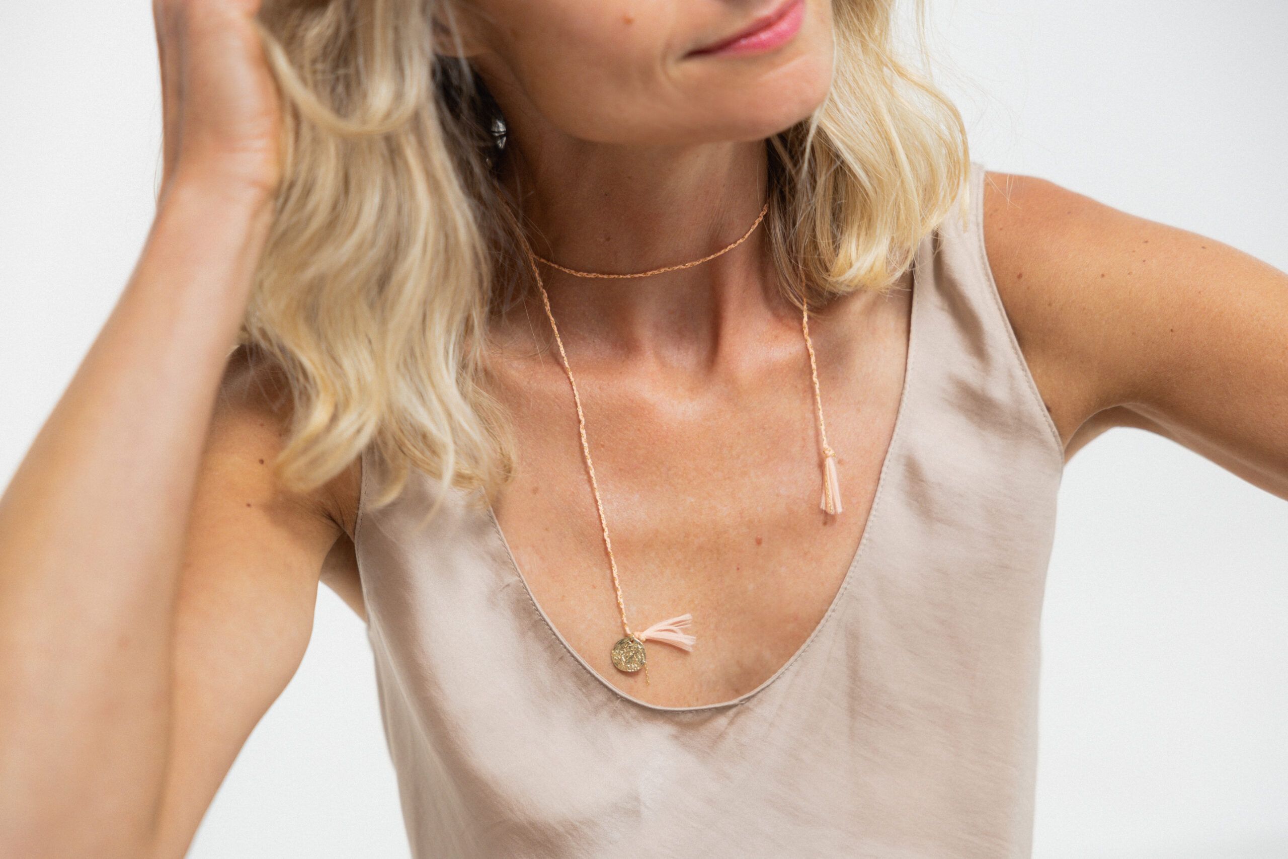 Gold-plated necklace made with apricot nylon thread - Image 7