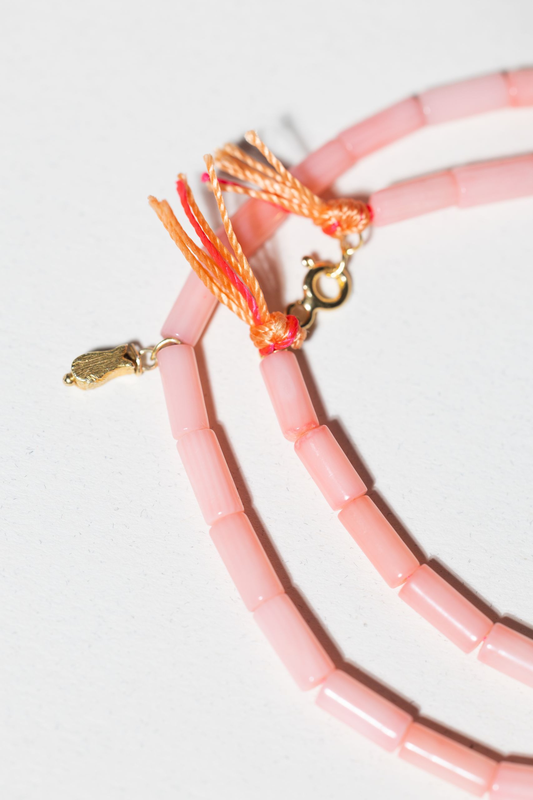 Coral necklace with fish pendant - Image 6