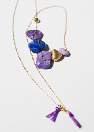 Necklace with phosphosiderite, lapis lazuli and charoite