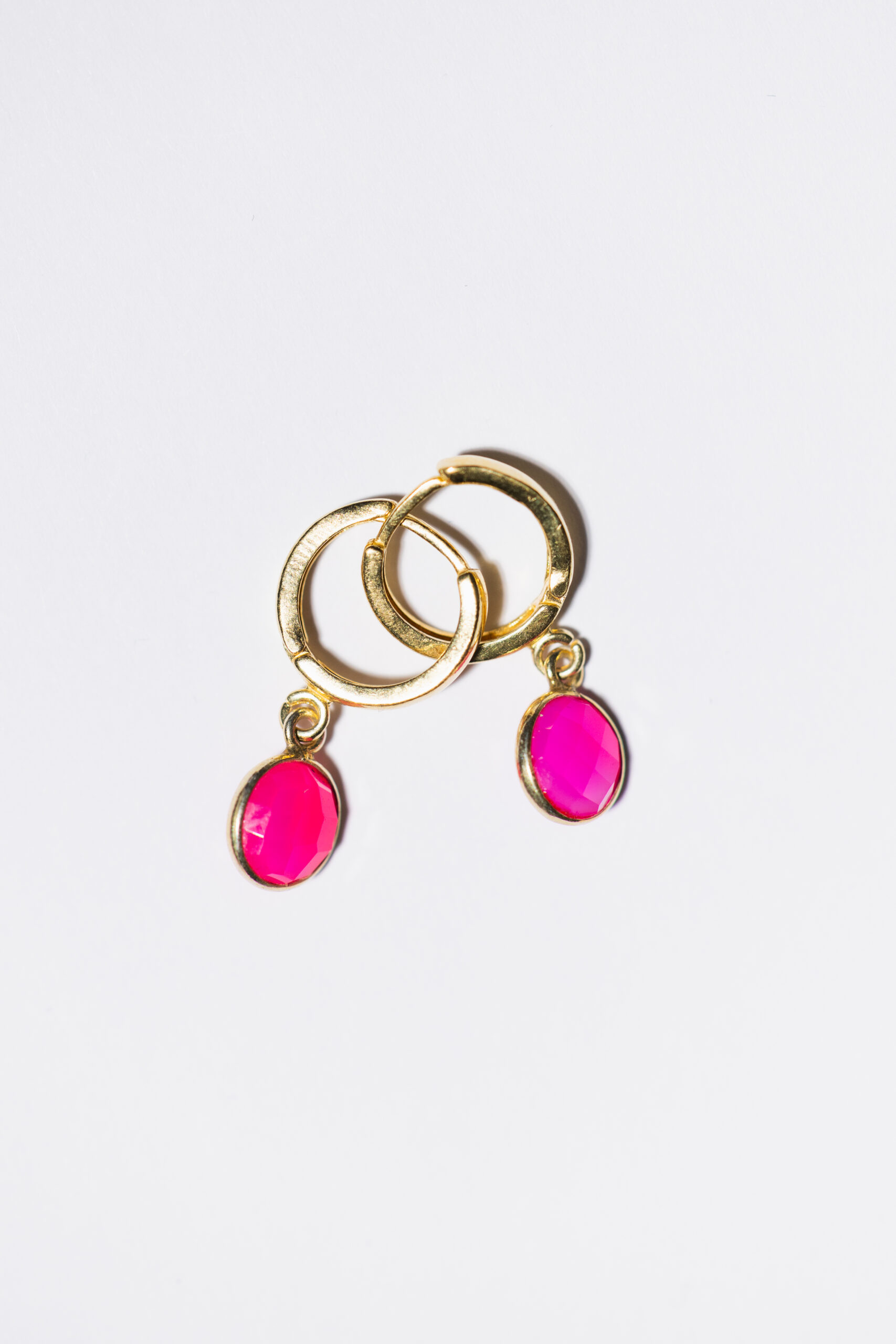 VELVET KISS EARRINGS - Image 2