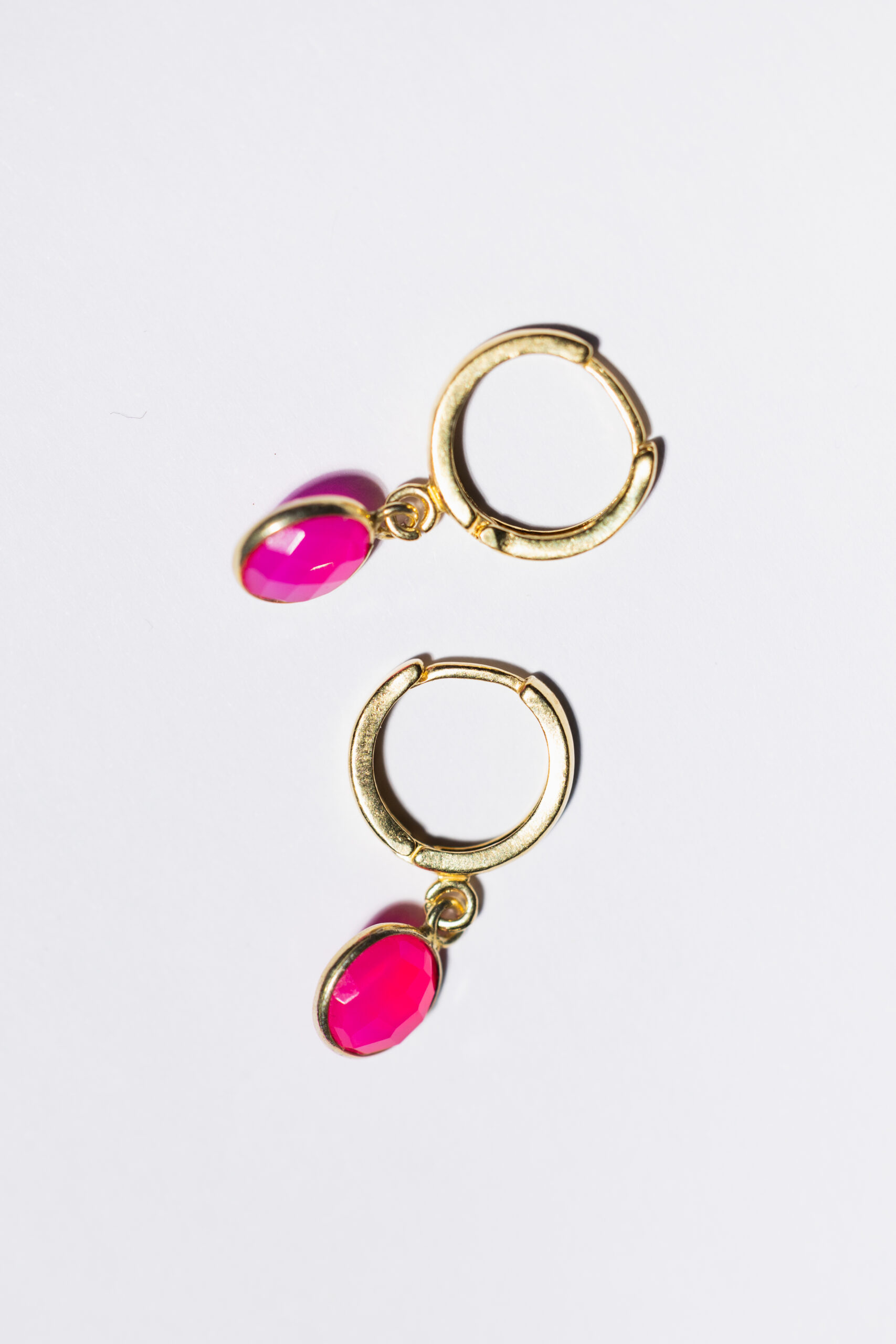 VELVET KISS EARRINGS - Image 4