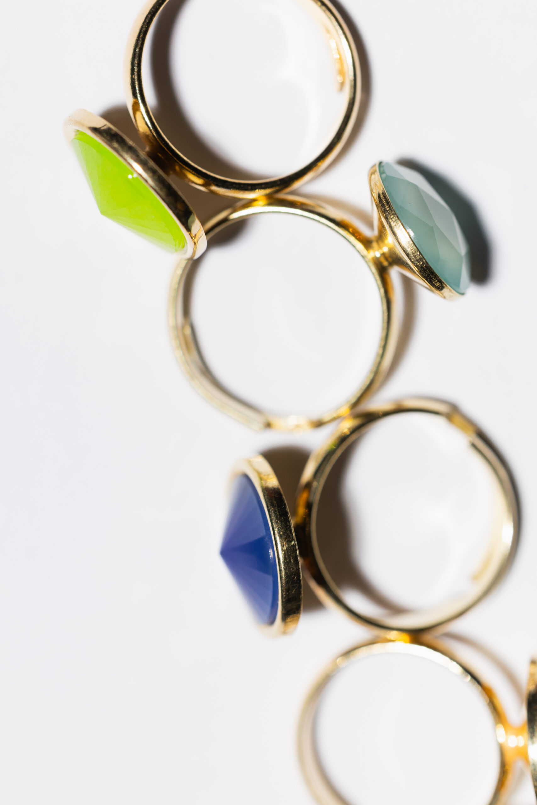 Pierścionek SOUL ICONS z tanzanitowym chalcedonem w oprawie - obrazek 6