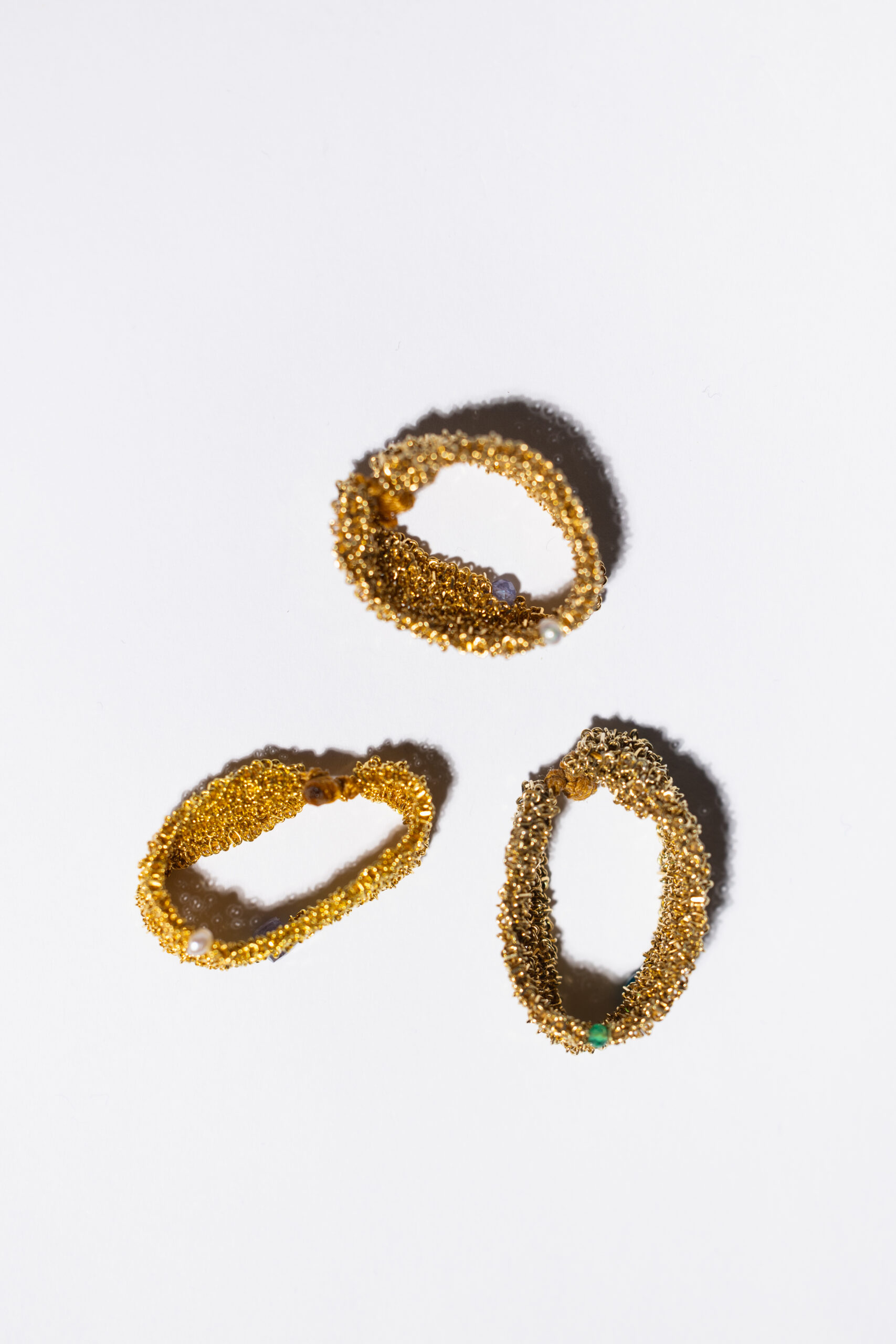 Pierścionek OH MESH! limited z tanzanitem i perłą słodkowodną - obrazek 5