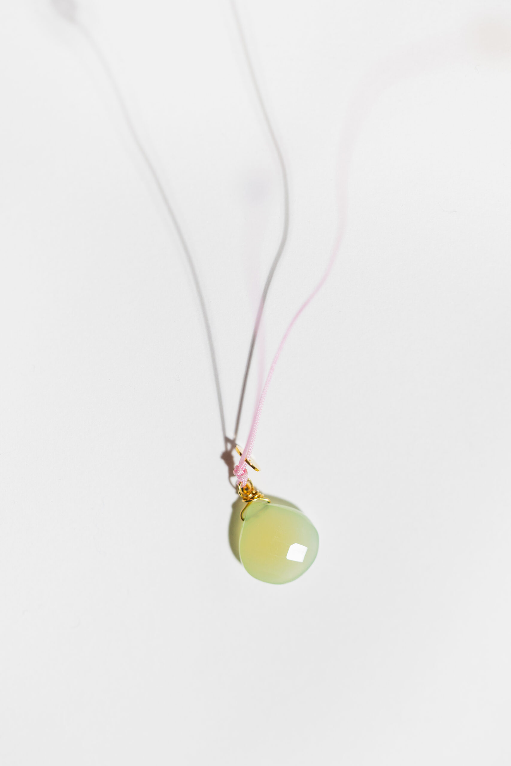 COLOR TALES necklace with mint chalcedony - Image 2