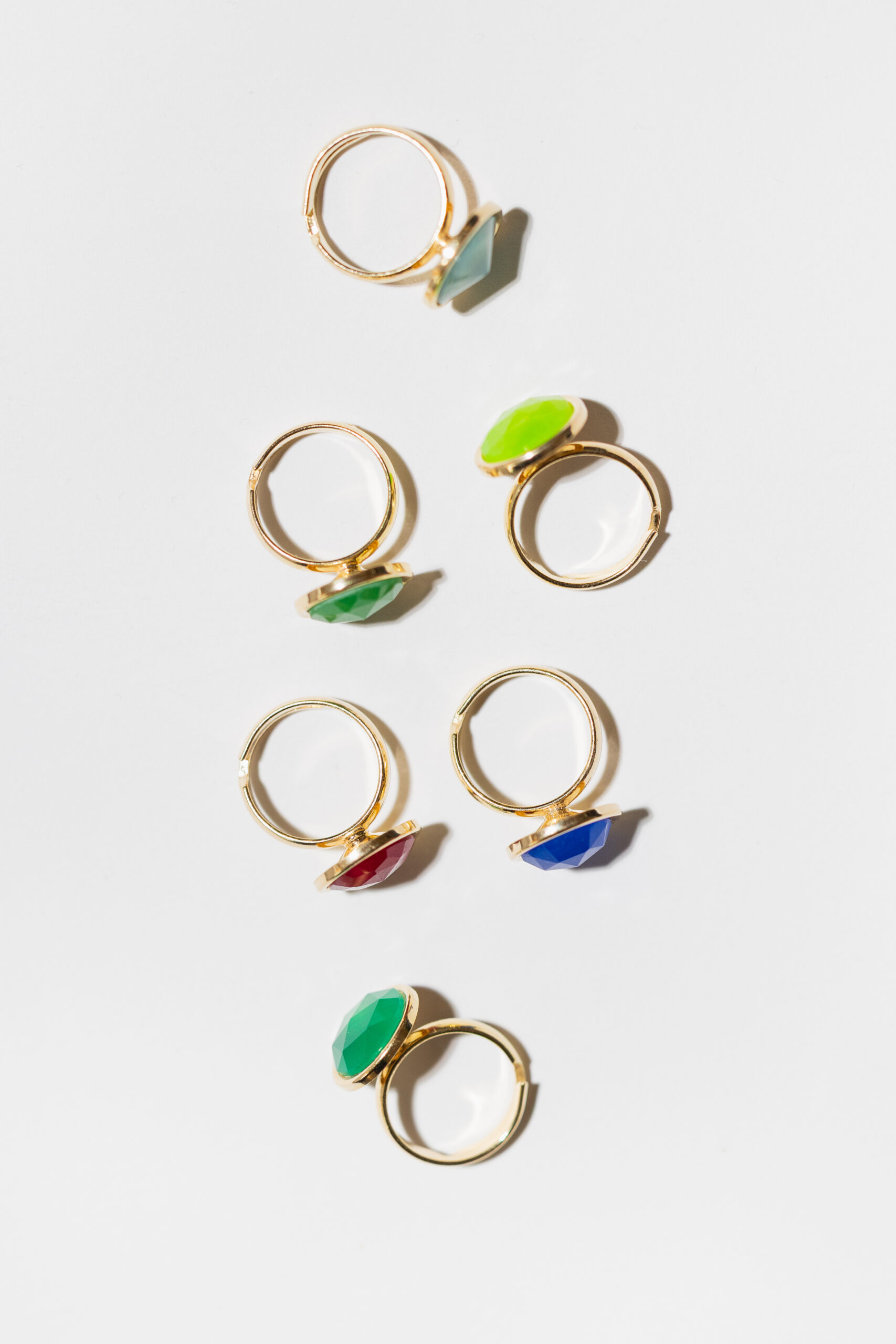 Pierścionek SOUL ICONS z turkusowym chalcedonem w oprawie - obrazek 5