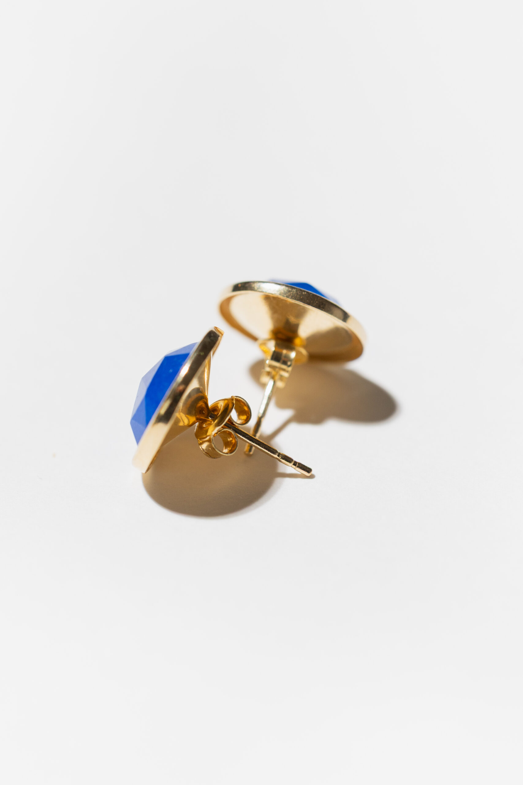 Kolczyki GEM ICONS z lazurowym chalcedonem - obrazek 3