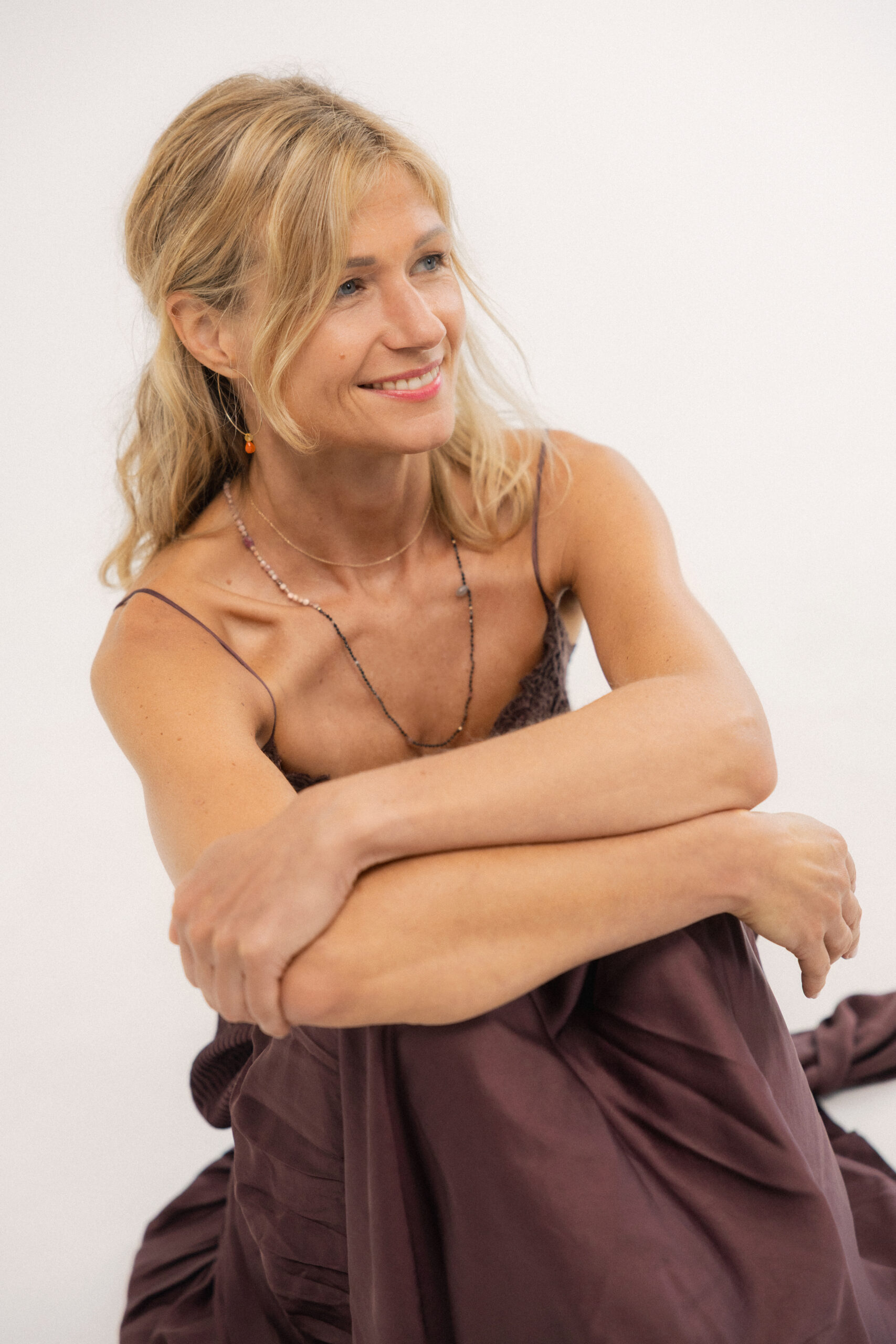 Kolczyki GEM HOOPS z karneolem - obrazek 9