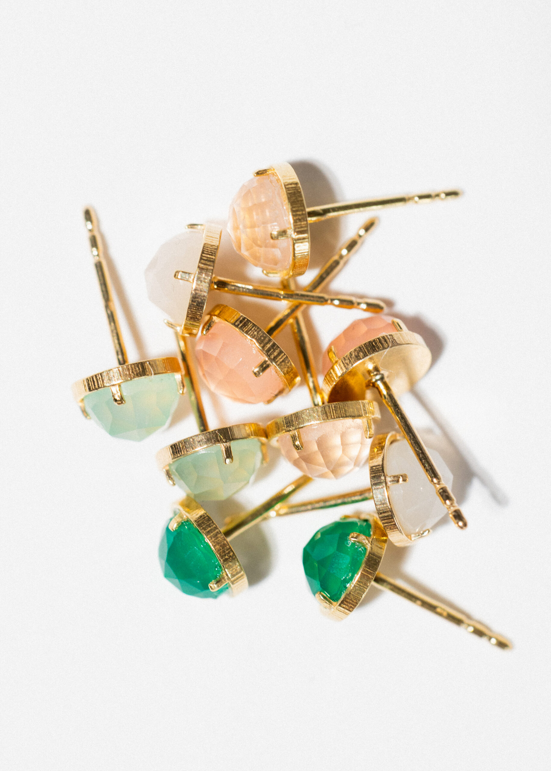 MAGIC PINS Earrings with peach agate MAGIC PINS Earrings with peach agate - Image 4