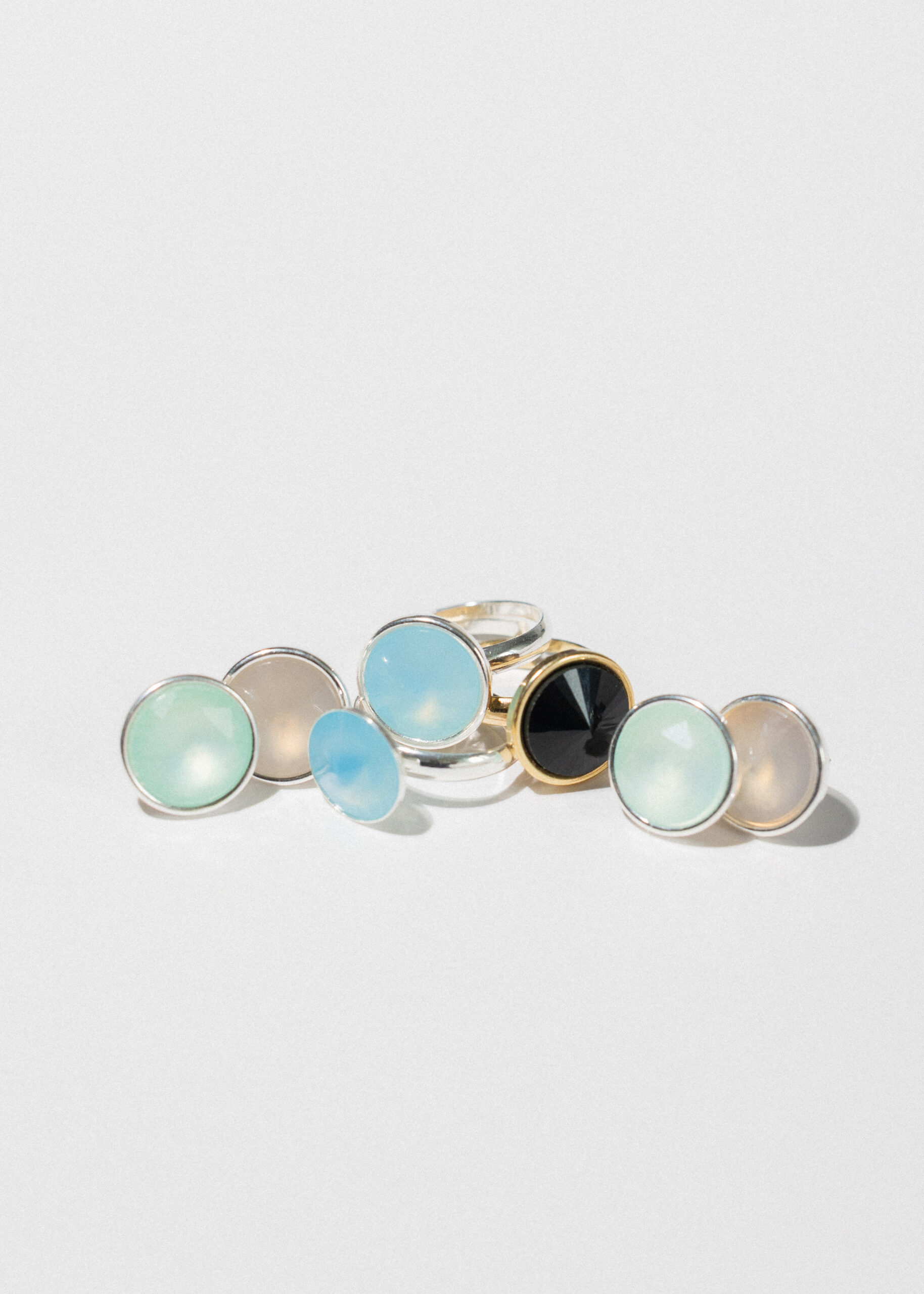 Pierścionek SOUL ICONS z czarnym onyksem w oprawie - obrazek 5