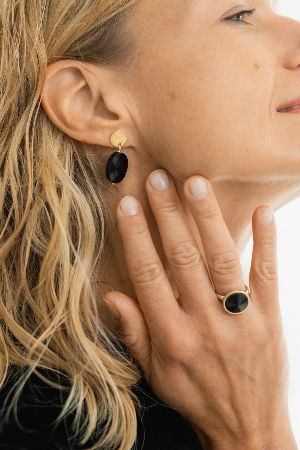 ONYX DROPS Earrings